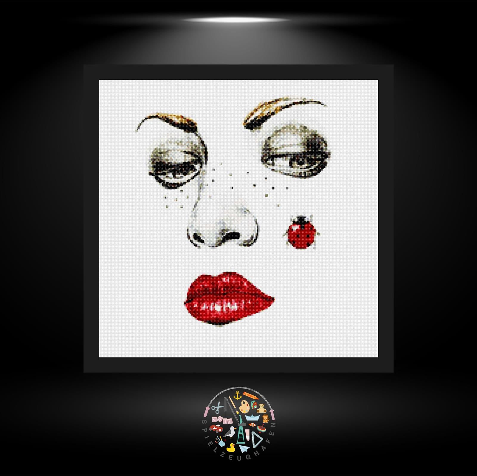 Face with ladybug - Quadratisch von Spielzeughafen