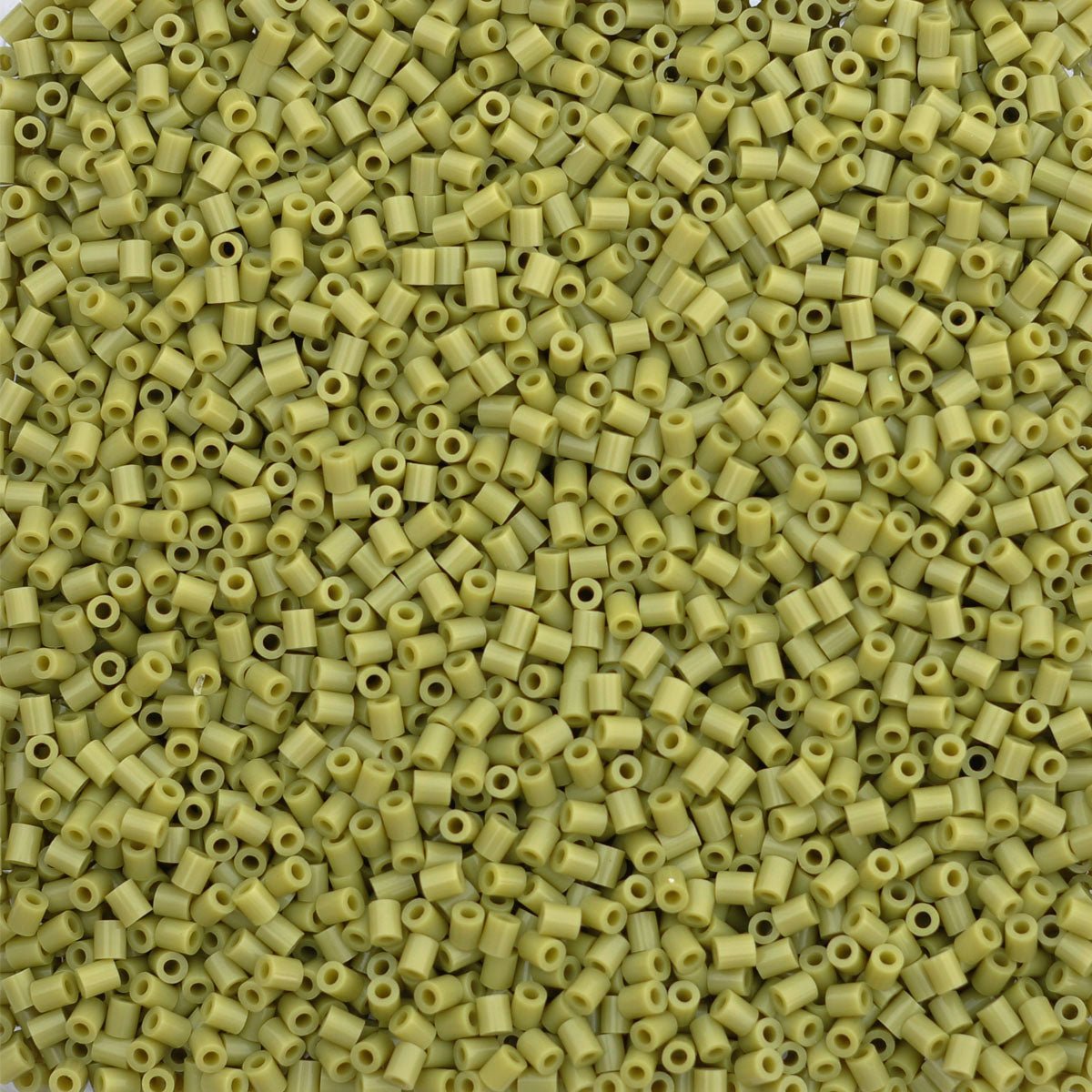 2000 Artkal® MINI C hart 2,6 mm - C114 MOSSY GREEN von Spielzeughafen