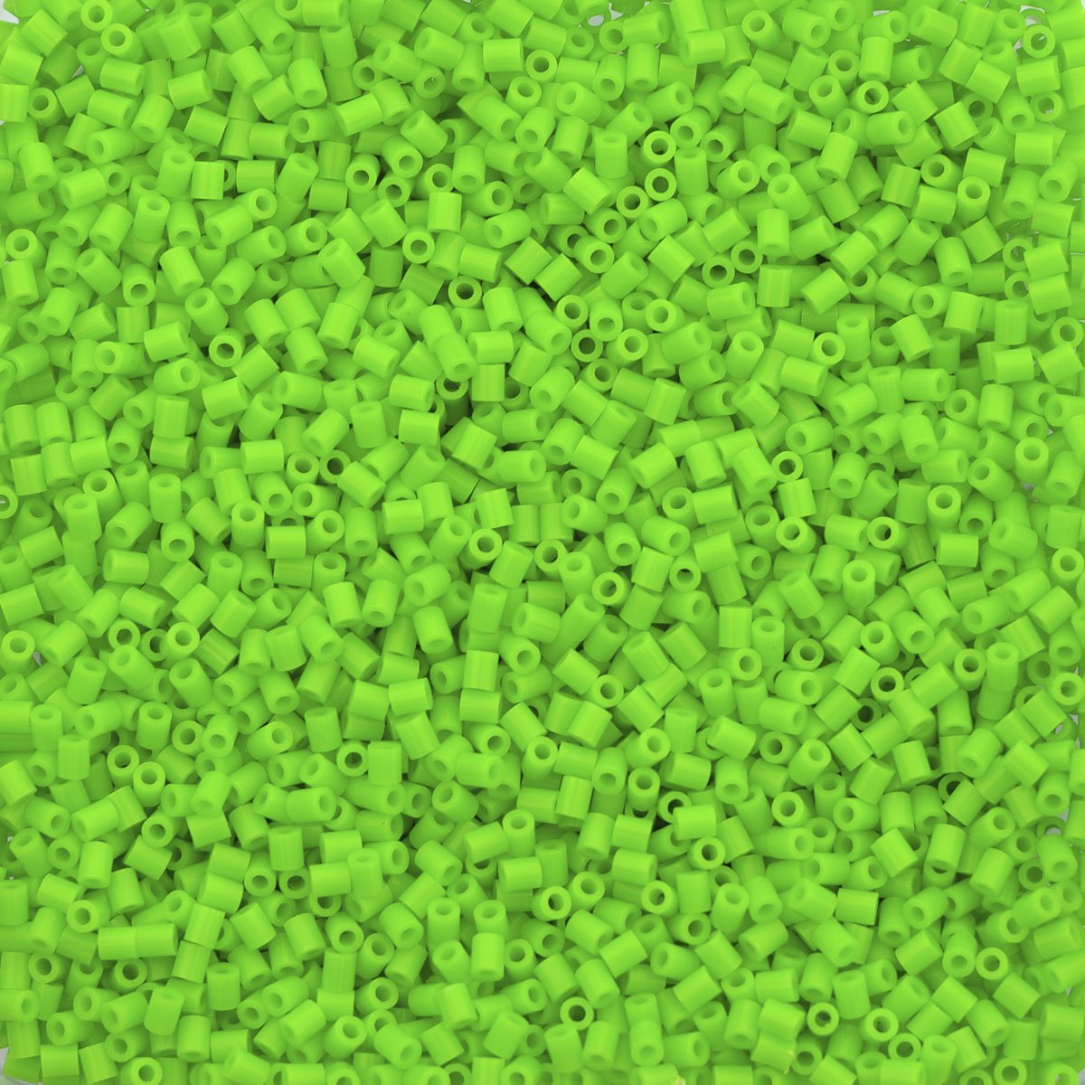2000 Artkal® MINI C hart 2,6 mm - C122 CLOVERFIELD GREEN von Spielzeughafen